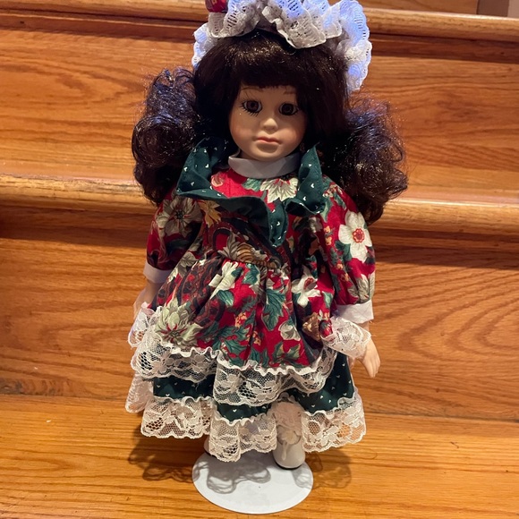 Vintage Soft Expression Genuine Porcelain "Holiday Classics" - Picture 2 of 6